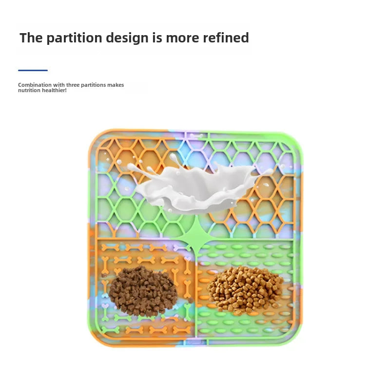 Amazon Hot Selling Pet Licking Mat Silicone Pet Slow Food Tableware Bowl Suction Cup Dog Licking Mat Slow Food Mat